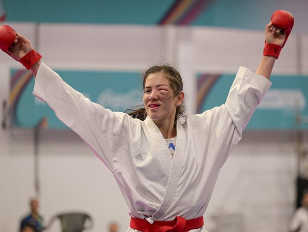 Odesur: "Mi ojo está de maravilla" dice Jennifer Servín, medalla de plata en karate femenino · Radio Monumental 1080 AM