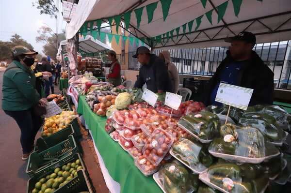 Feria de la Agricultura Familiar Campesina este viernes en Plaza de los Héroes de Pilar - .::Agencia IP::.