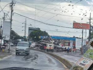 Crónica / [VIDEO] Temporal dejó Villa Elisa y Lambaré como zona de guerra