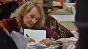 Diario HOY | Premio Nobel de Literatura para la francesa Annie Ernaux