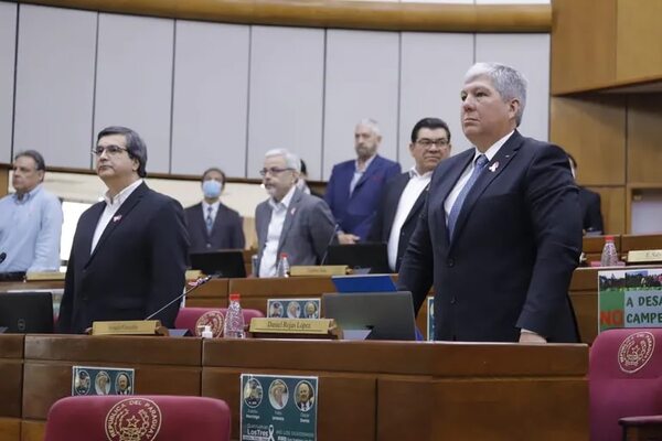 Senador plantea juicio político a Bestard por no rendir gastos a la Contraloría - Política - ABC Color