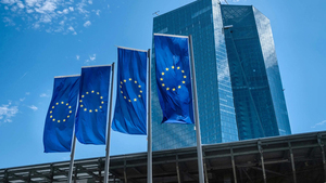 Gran parte del BCE estuvo a favor de subir las tasas tres cuartos de punto - Revista PLUS
