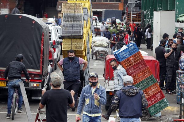 BBVA: La economía colombiana crecerá este año el 7,6 % y se desacelerará en 2023 - MarketData