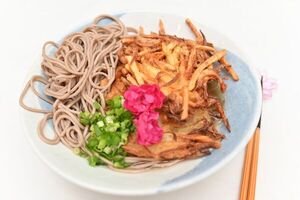 Tempura Soba: un plato calentito de fideos en bajas calorías