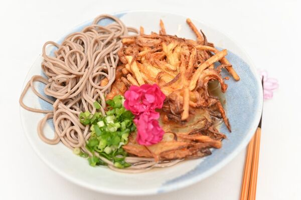 Tempura Soba: un plato calentito de fideos en bajas calorías