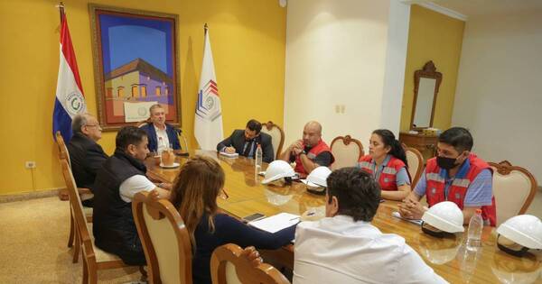 La Nación / Técnicos de prevención de incendios de la comuna capitalina verificaron oficinas de la Justicia Electoral