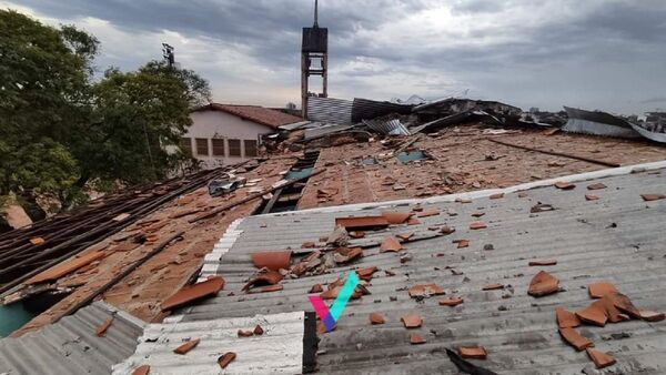 Parroquia San Vicente seriamente afectada por temporal