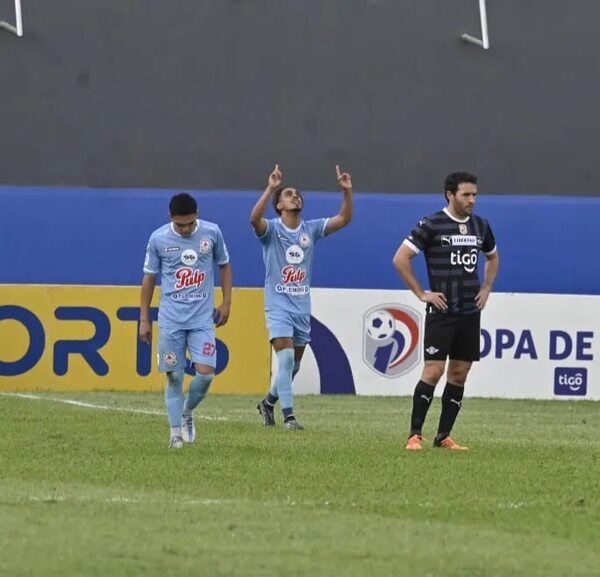 Resistencia vs. Libertad: “Resi” y un golpe bajo al “Gumarelo” - Fútbol - ABC Color