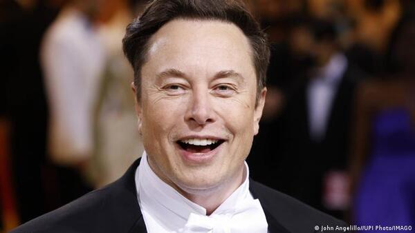 Elon Musk dice en críptico mensaje que Twitter es el "acelerador" para el misterioso proyecto X
