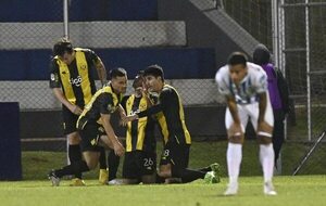 12 de Octubre vs. Guaraní: el aurinegro suma de a tres - Fútbol - ABC Color