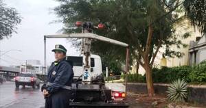 La Nación / Policía Municipal dispone de grúa para emergencias
