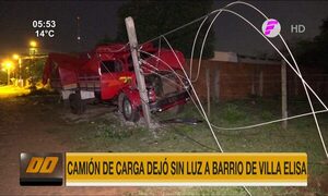 Camión de carga chocó y dejó sin luz a barrio de Villa Elisa | Telefuturo