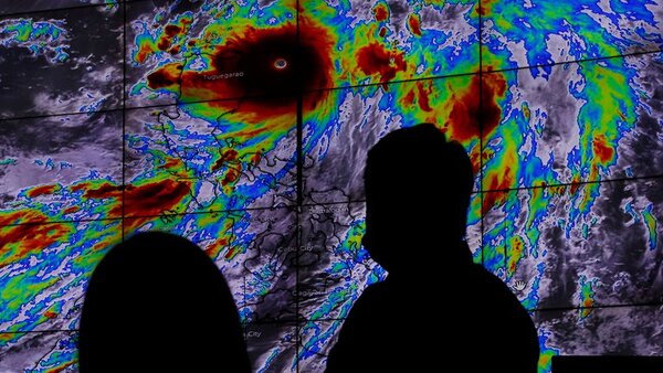 China en alerta por tifón Chanthu | 1000 Noticias