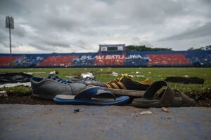 Seis acusaciones tras estampida humana que dejó 131 muertos en un estadio de Indonesia