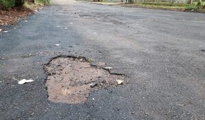 Primera lluvia llevó bacheo en Franco