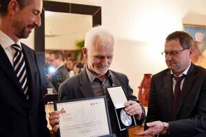 Diario HOY | Un Nobel de la Paz fuertemente simbólico para activistas de Ucrania, Rusia y Bielorrusia
