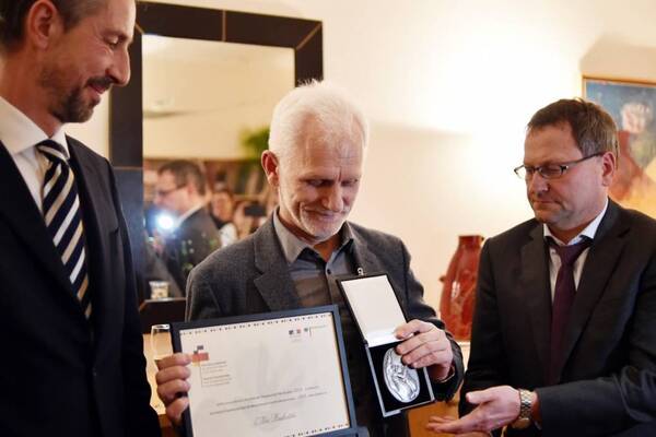 Diario HOY | Un Nobel de la Paz fuertemente simbólico para activistas de Ucrania, Rusia y Bielorrusia