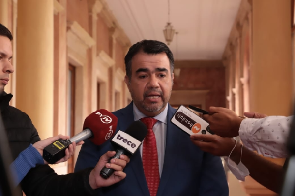 Diario HOY | Hacienda sobre mentira de Wiens: "No es condonación de deudas, es refinanciación"