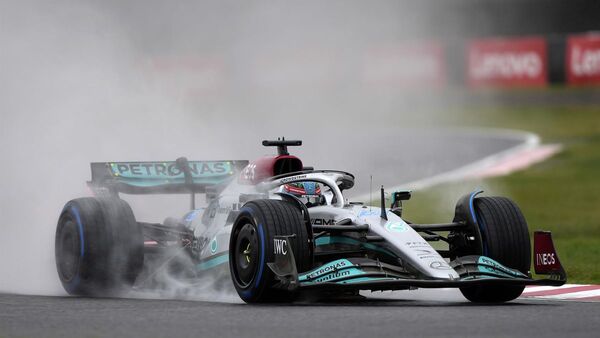 Mercedes delante de Red Bull en Suzuka