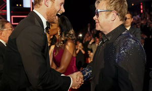 El príncipe Harry y Elton John demandan al Daily Mail