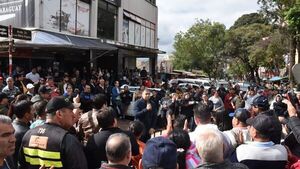 Movilización en CDE en reclamo por fallo de la Corte contra Comuna
