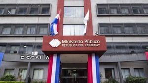 Funcionarios de la Fiscalía evalúan acciones contra los recortes | 1000 Noticias