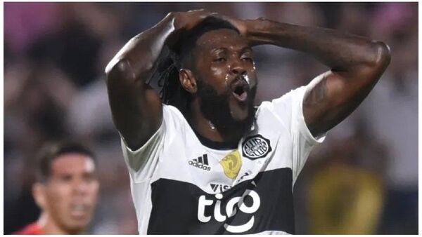 Olimpia: Revocan condena que favorecía a representante de Adebayor