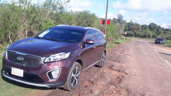 Caaguazú: Hallan a hombre con herida de bala en una camioneta estacionada en la vía pública