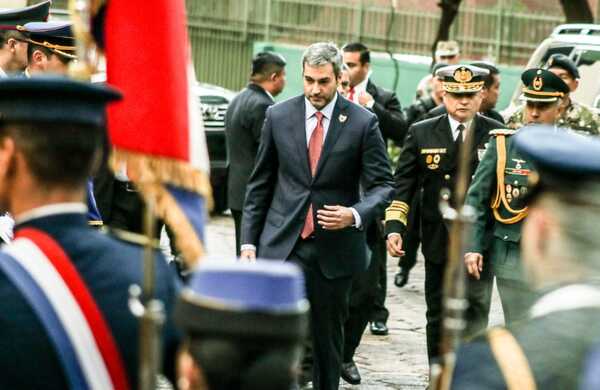 Abdo realiza nuevos nombramientos en las Fuerzas Militares - trece