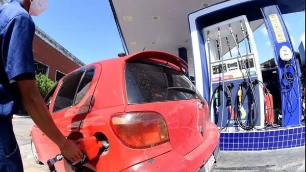 Petropar bajará G. 200 el precio de combus en todas sus estaciones