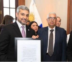 Mario Abdo recibe carta de niños que se disculparon por Guerra de la Triple Alianza