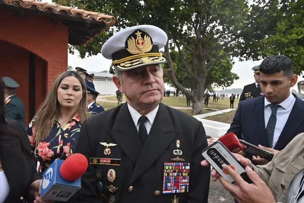 Mario Abdo destituye al hermano de Hugo Velázquez y “barre” cúpula de FF.AA. - Política - ABC Color