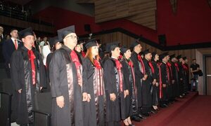 Egresan nuevos profesionales en Derecho, Notariado y Ciencias Políticas