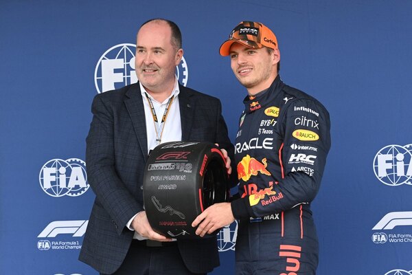 Verstappen da paso gigante hacia el título con 'pole position' en Suzuka
