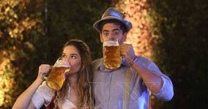 La Nación / Luego de casi 3 años, volvió el Oktoberfest de la mano de la carpa de Paulaner