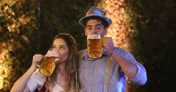 La Nación / Luego de casi 3 años, volvió el Oktoberfest de la mano de la carpa de Paulaner