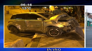 Conductores protagonizan aparatoso accidente y «acuerdan» no someterse a alcotest | Noticias Paraguay