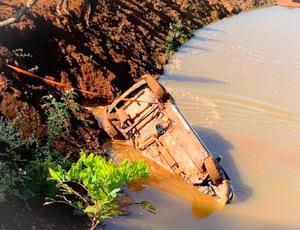 Copiloto de Rally muere tras caer al río Acaray en recorridas oficiales