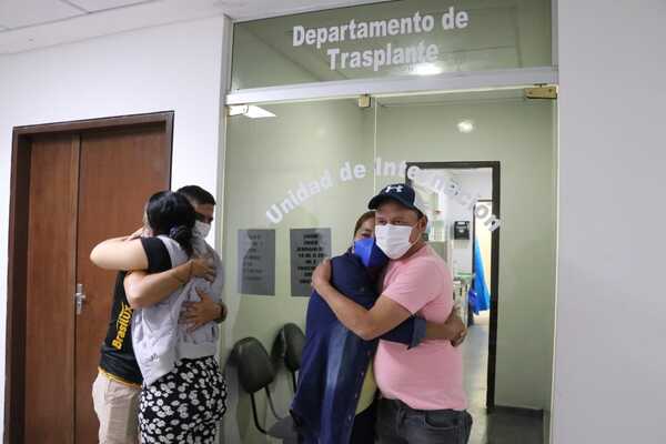 Diario HOY | Pacientes salen de alta tras recibir trasplante renal: "Un acto de amor"