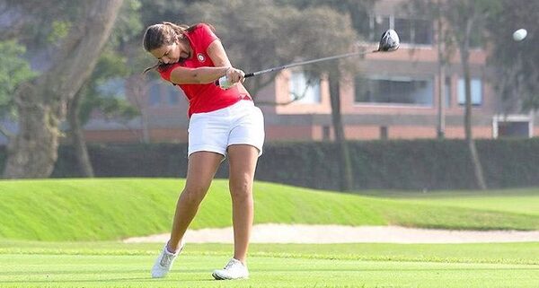 María Escauriza le brinda una medalla de Plata a Paraguay