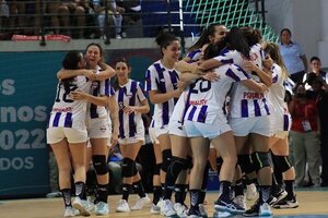 Diario HOY | ASU 2022: Paraguay triunfa ante Uruguay en el handball femenino