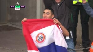 Miggy lo hizo de nuevo: gol y festejo con bandera paraguaya | 1000 Noticias