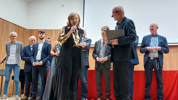 Berta Roja recibió el premio Guitarra de Oro 2022