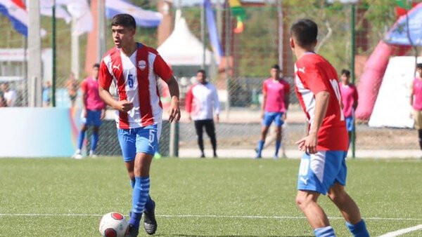 La Albirroja cae, pero clasifica a semis por diferencia de goles