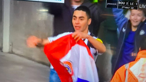 Crónica / [VIDEO] Atendé como despidieron hinchas del Newcastle a Miguel Almirón
