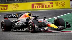 Verstappen apunta al Mundial desde la 'pole' en Suzuka