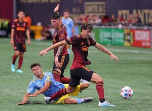 MLS suspende tres partidos a un futbolista por insulto homofóbico