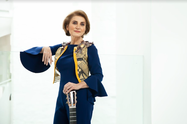 Rumbo al Grammy Latino; Berta Rojas fue galardonada con la “Guitarra de oro 2022” - Te Cuento Paraguay
