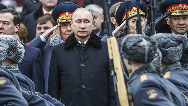 Vladimir Putin ofrece a las madres rusas un bono extraordinario en efectivo si tienen 10 hijos - Informatepy.com