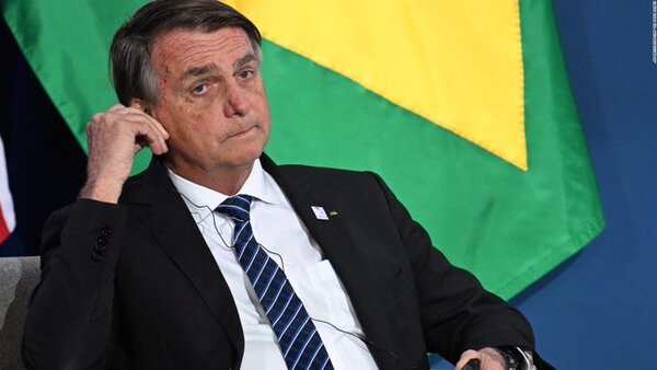 Bolsonaro adelanta pagos de asistencia social ante la proximidad de las elecciones